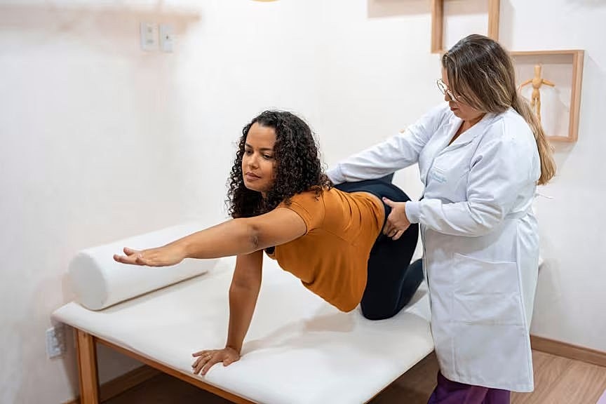 Dr. Natalia Llarena was recently featured in a HealthCentral article written by Janet Lee titled “Can Pelvic Floor Therapy Help With Endometriosis?”