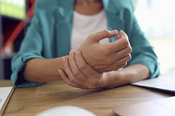 Dr. Lisa Becht Discusses “How Do Hormones Affect Arthritis?”
